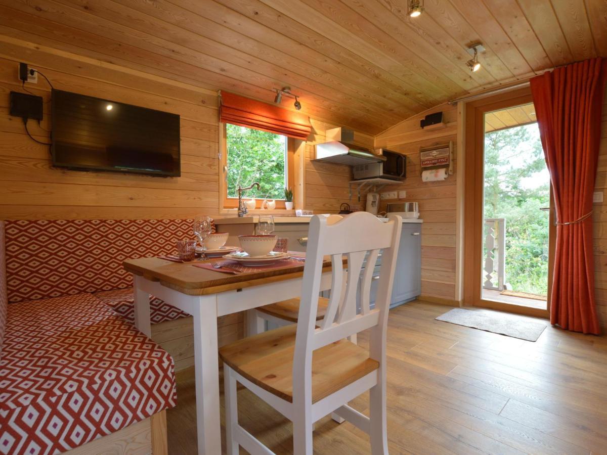 Charming Holiday Home In Malmedy With Sauna Bilik gambar
